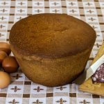 La colazione di Pasqua con la pizza tradizionale